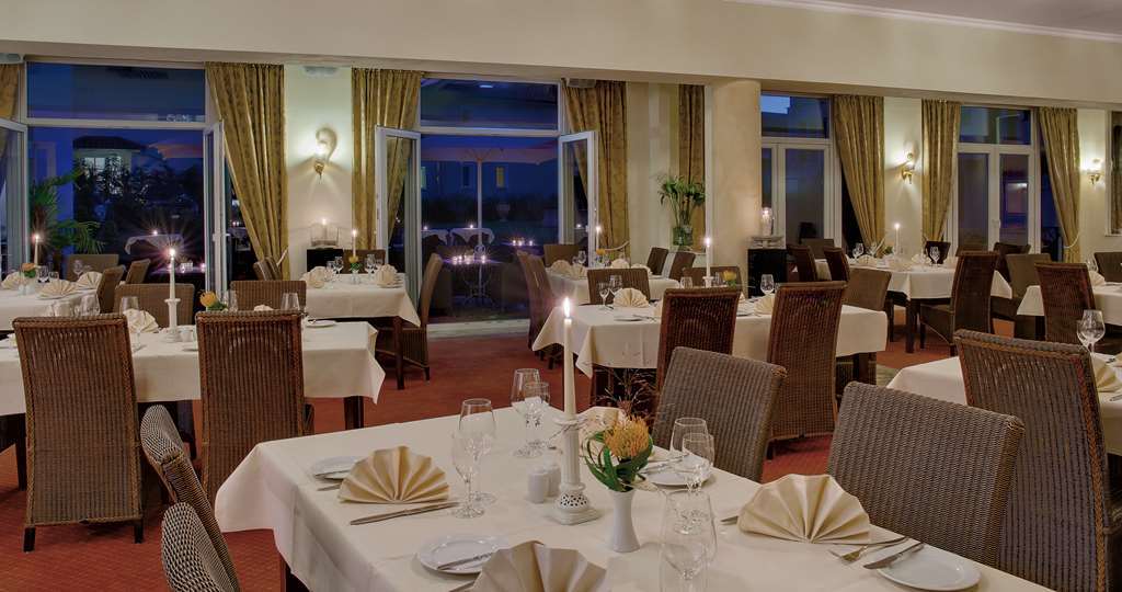 באד שונבורן Hotel Villa Medici מסעדה תמונה